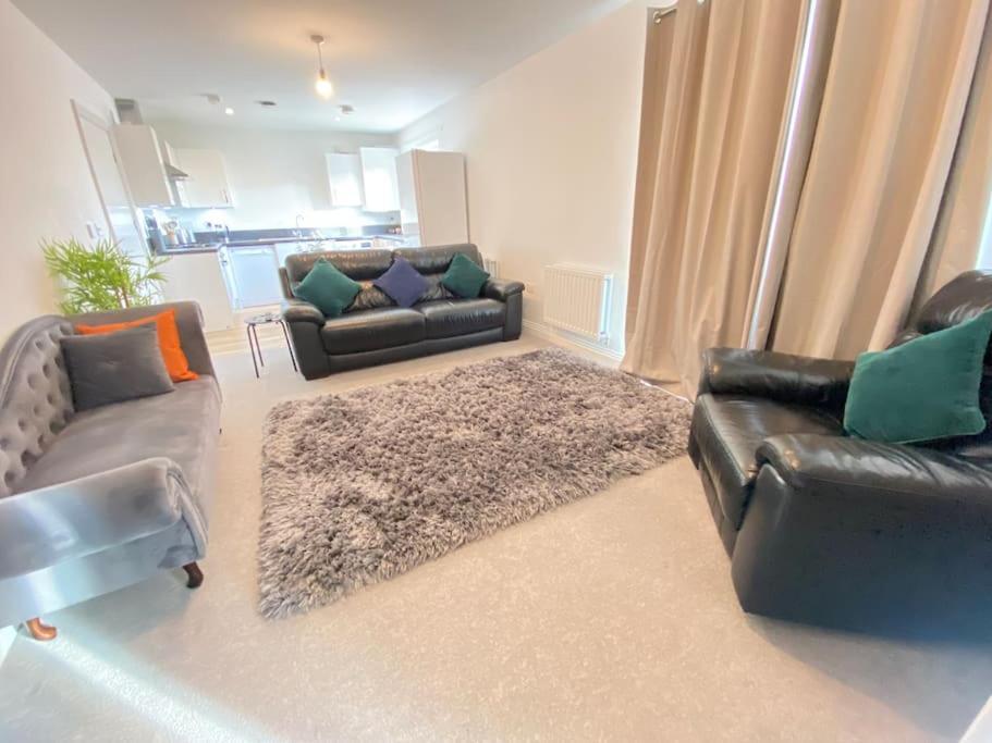 Luxurious And Spacious 2 Bedroom Flat Milton Keynes Eksteriør billede